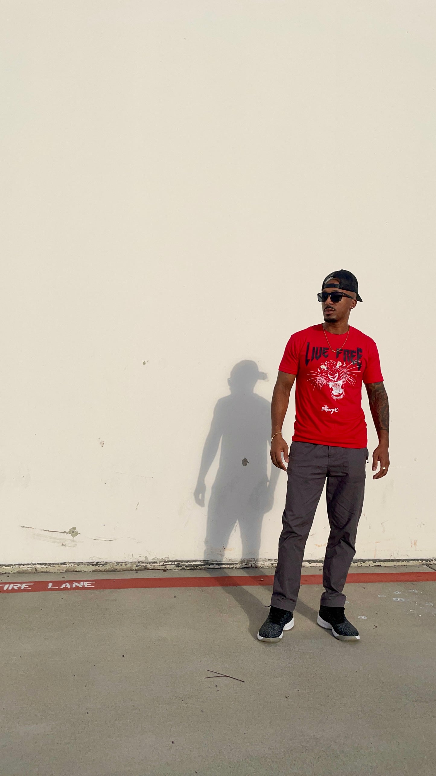 "Live Free Tee" (Fitted style/Red)