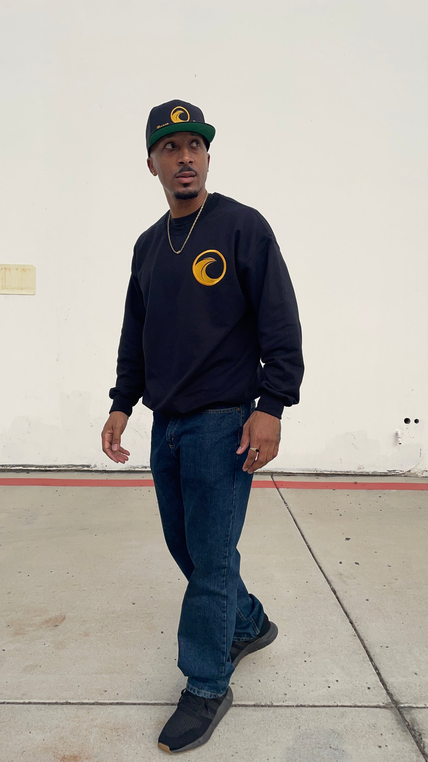 "Big Wave Logo" Sweatshirt (Black/Gold)