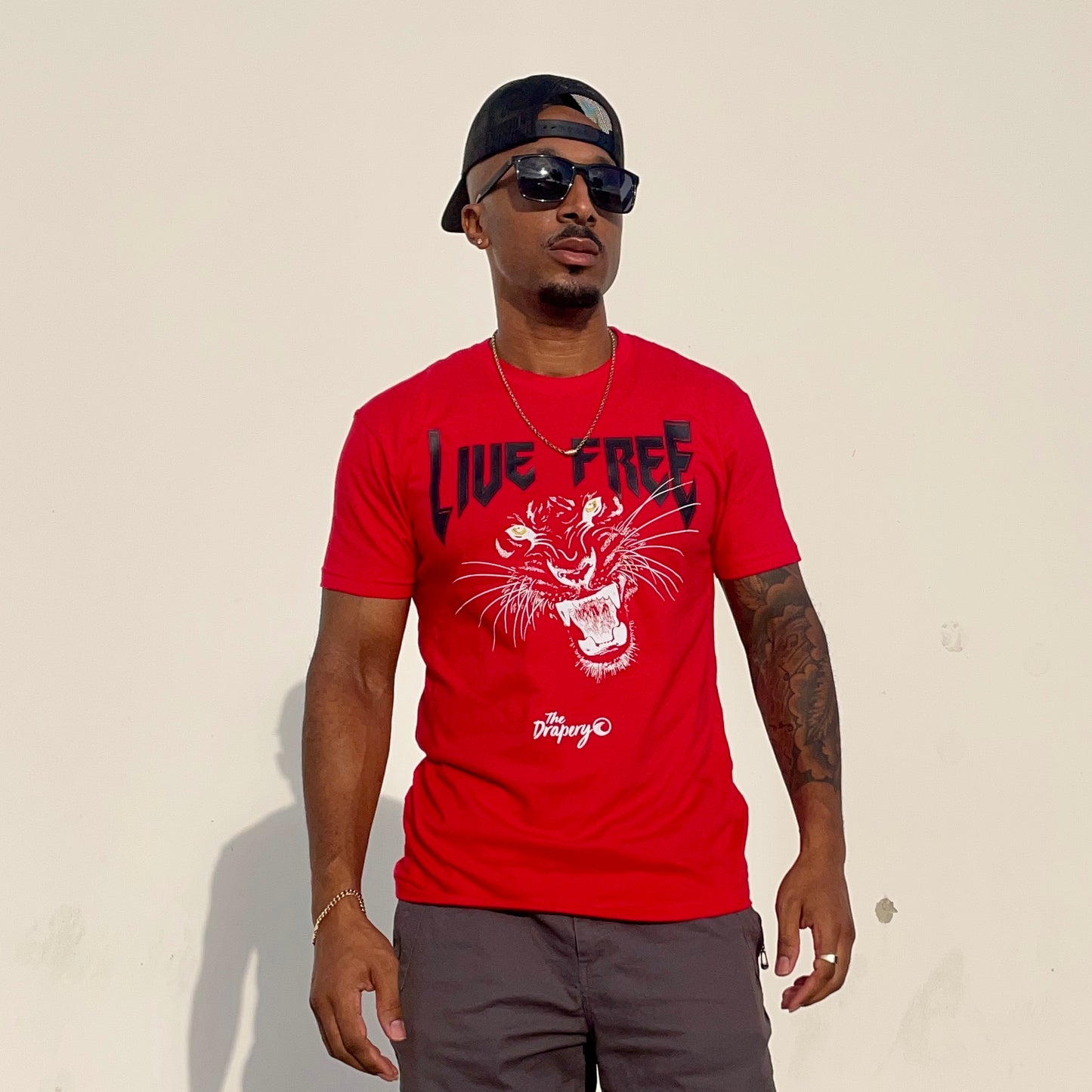 "Live Free Tee" (Fitted style/Red)